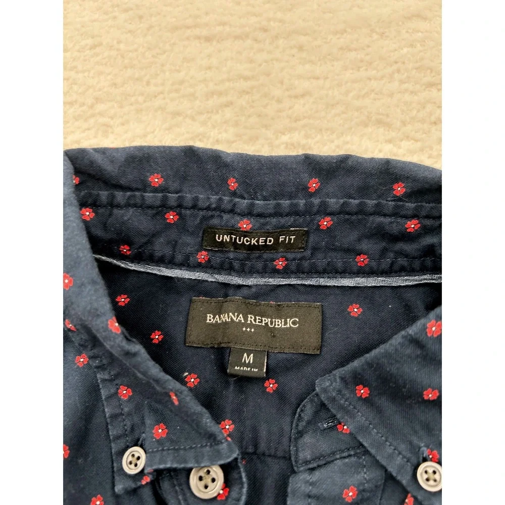 Banana Republic Mens Untucked Fit Shirt Medium Navy Blue Red Micro Floral Cotton